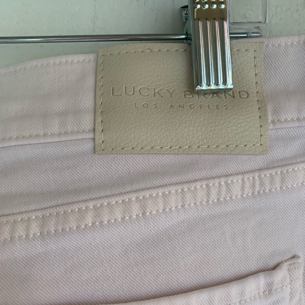 🍀 Lucky brand sweet boot white jeans 🍀 - Picture 9 of 11